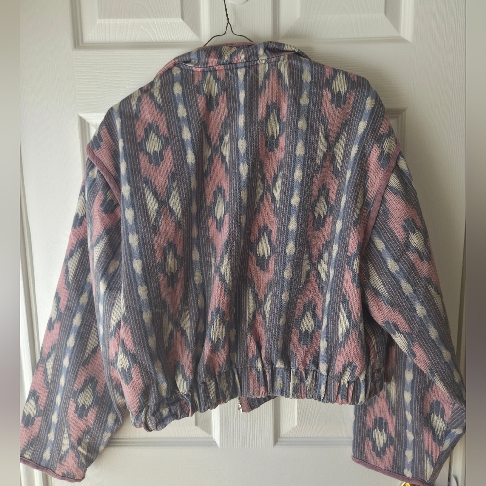 BLANKNYC Cropped Jacket L in Open Sky NWT Pink Black Boho Aztec - Picture 10 of 10